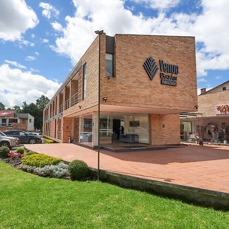 Venue Batan Hotel&Suites Куенка Екстериор снимка