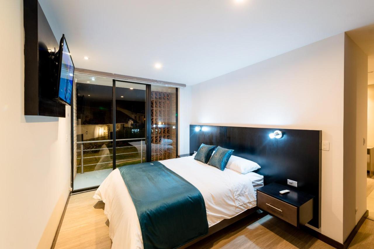 Venue Batan Hotel&Suites Куенка Екстериор снимка