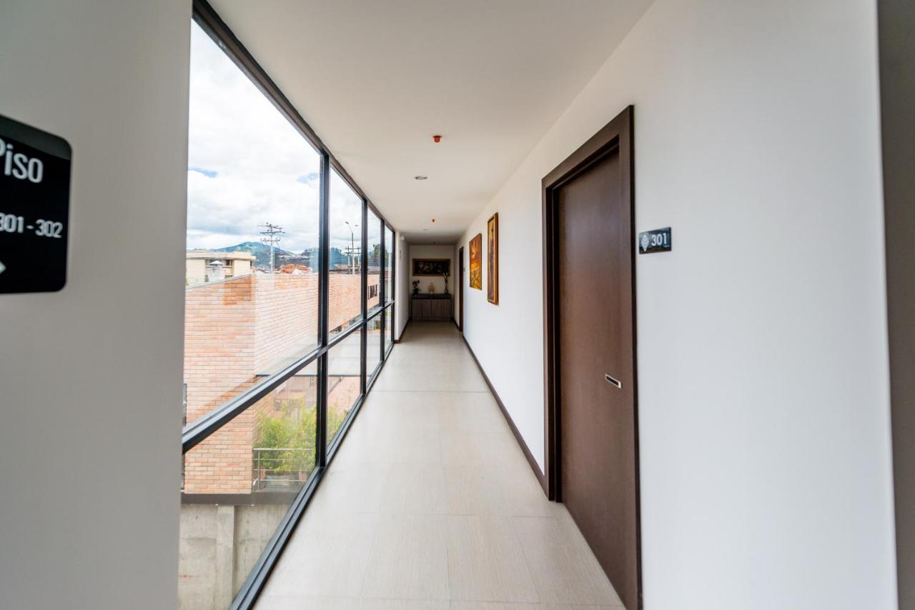 Venue Batan Hotel&Suites Куенка Екстериор снимка